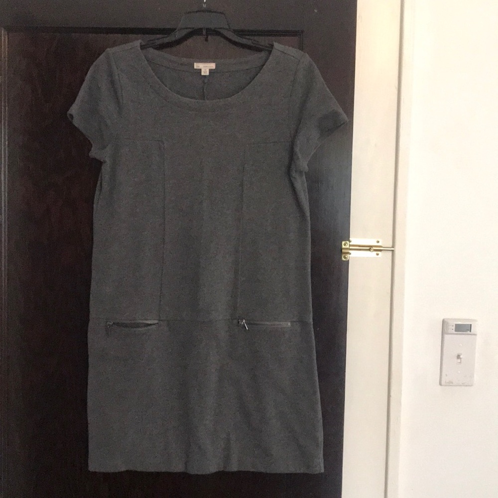 Short grey dress